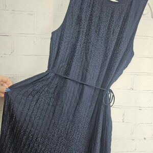 Banana Republic Navy Pleated Dot Sleeveless Dress Womans L Staple New NWT Office